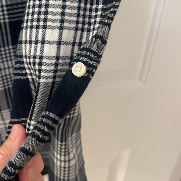 Tommy Hilfiger Women’s Blouse/ Button Down/ NavyPlaid/Cotton - Picture 7 of 10